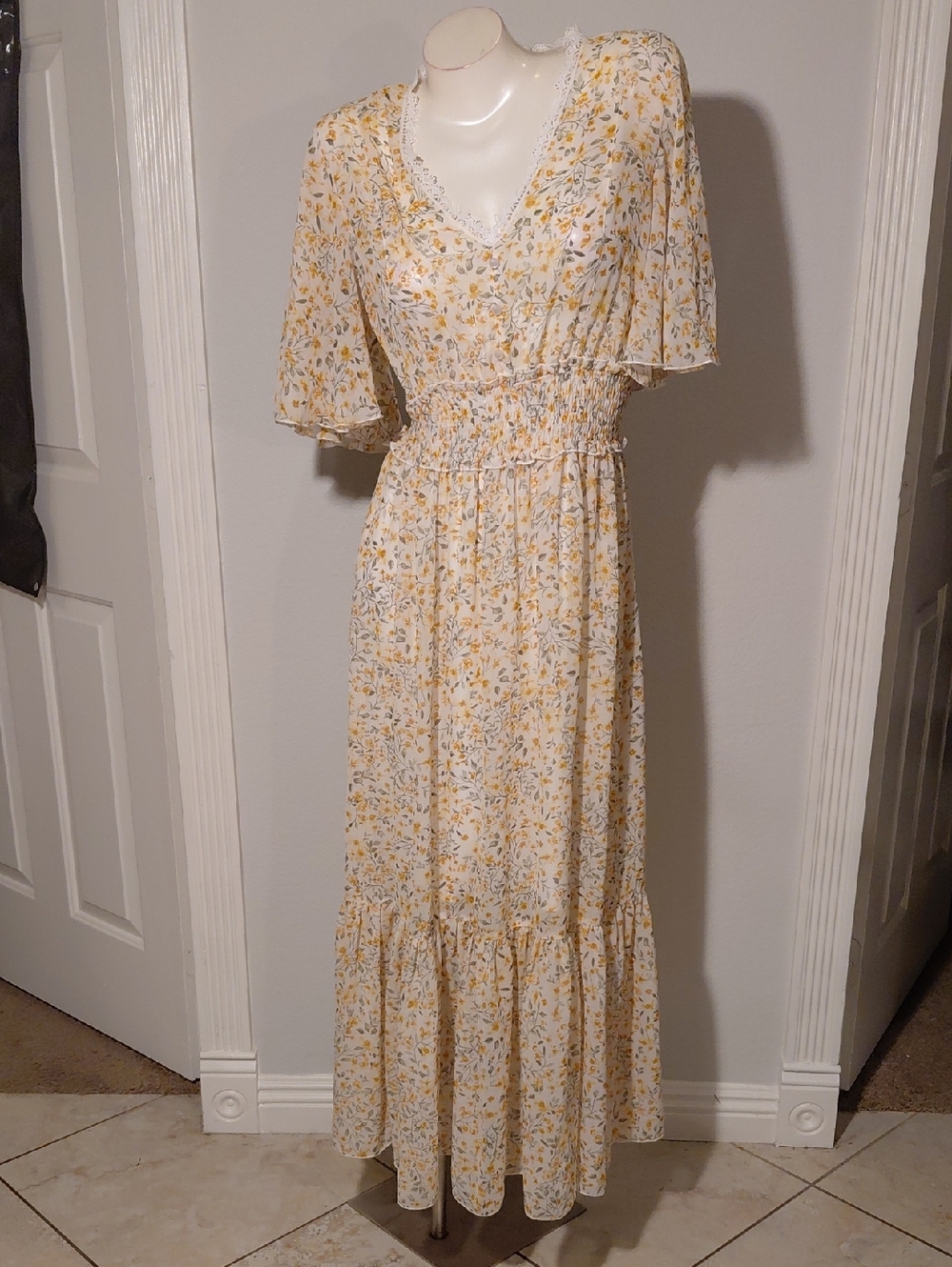 Kate & LILY Yellow Floral Maxi Dress